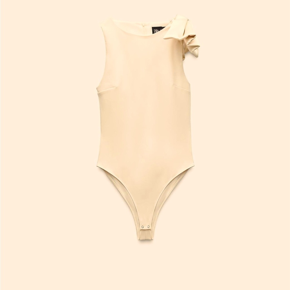 ZARA SATIN EFFECT XXL BOW BODY SUIT NWT. ABSOLUTELY STUNNING .❣️❣️